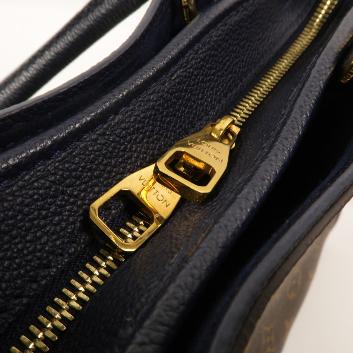 Louis Vuitton Popincourt PM · Monogram