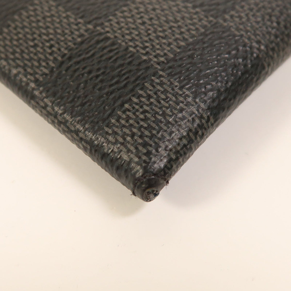 Louis Vuitton Alpha · Damier Graphite