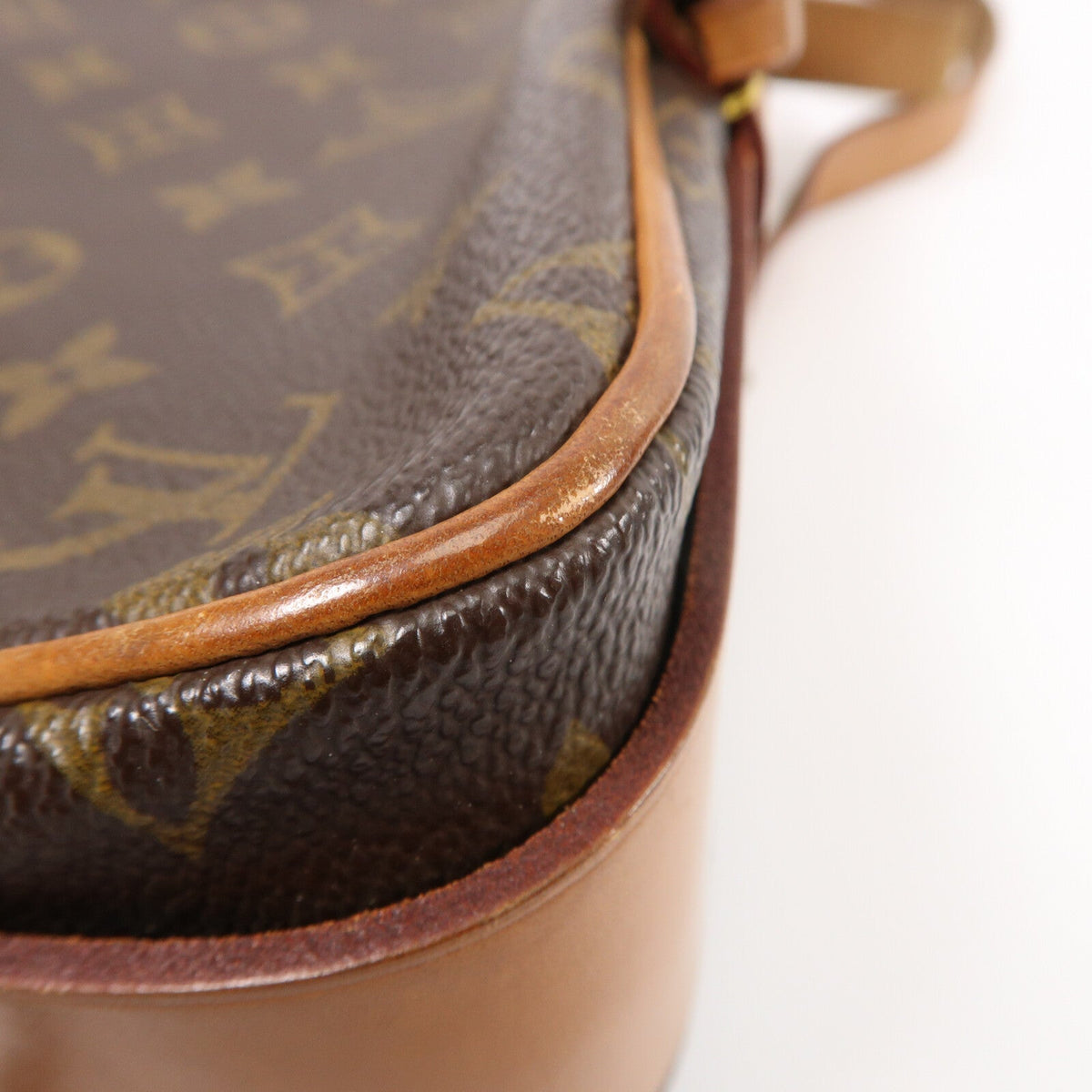 Louis Vuitton Cartouchiere · Monogram