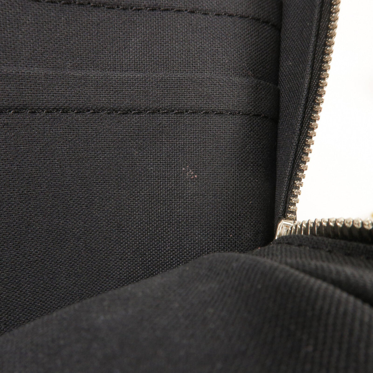 Louis Vuitton Porte Documents Voyage · Damier