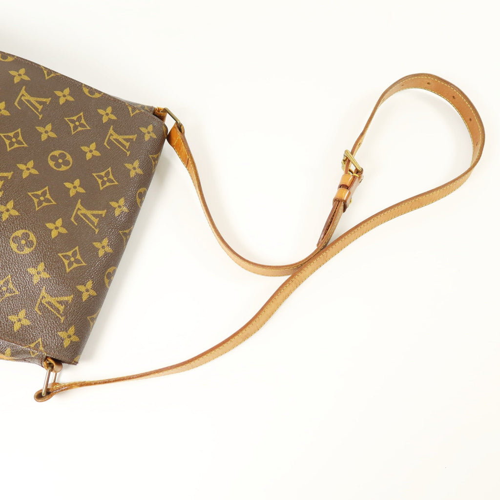 Louis Vuitton Musette · Monogram