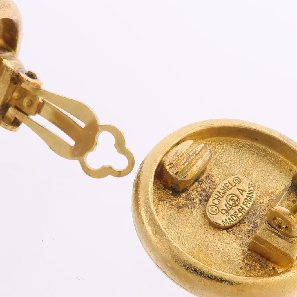 Chanel Vintage CC · Clip-On Earrings