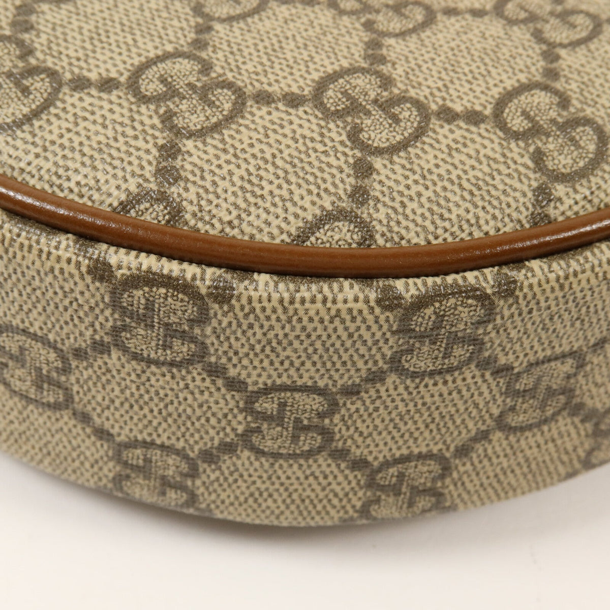 Gucci · GG Canvas · Chain Shoulder Bag