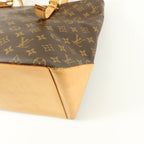 Louis Vuitton Mezzo · Monogram