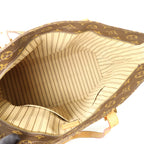 Louis Vuitton Mezzo · Monogram