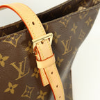 Louis Vuitton Mezzo · Monogram