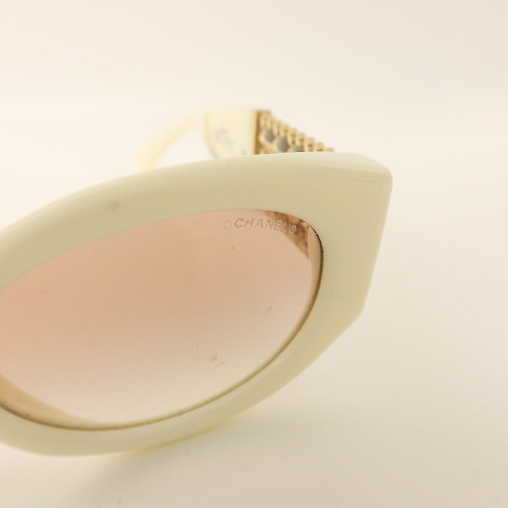 Chanel CC Oval Sunglasses · Gold Hardware