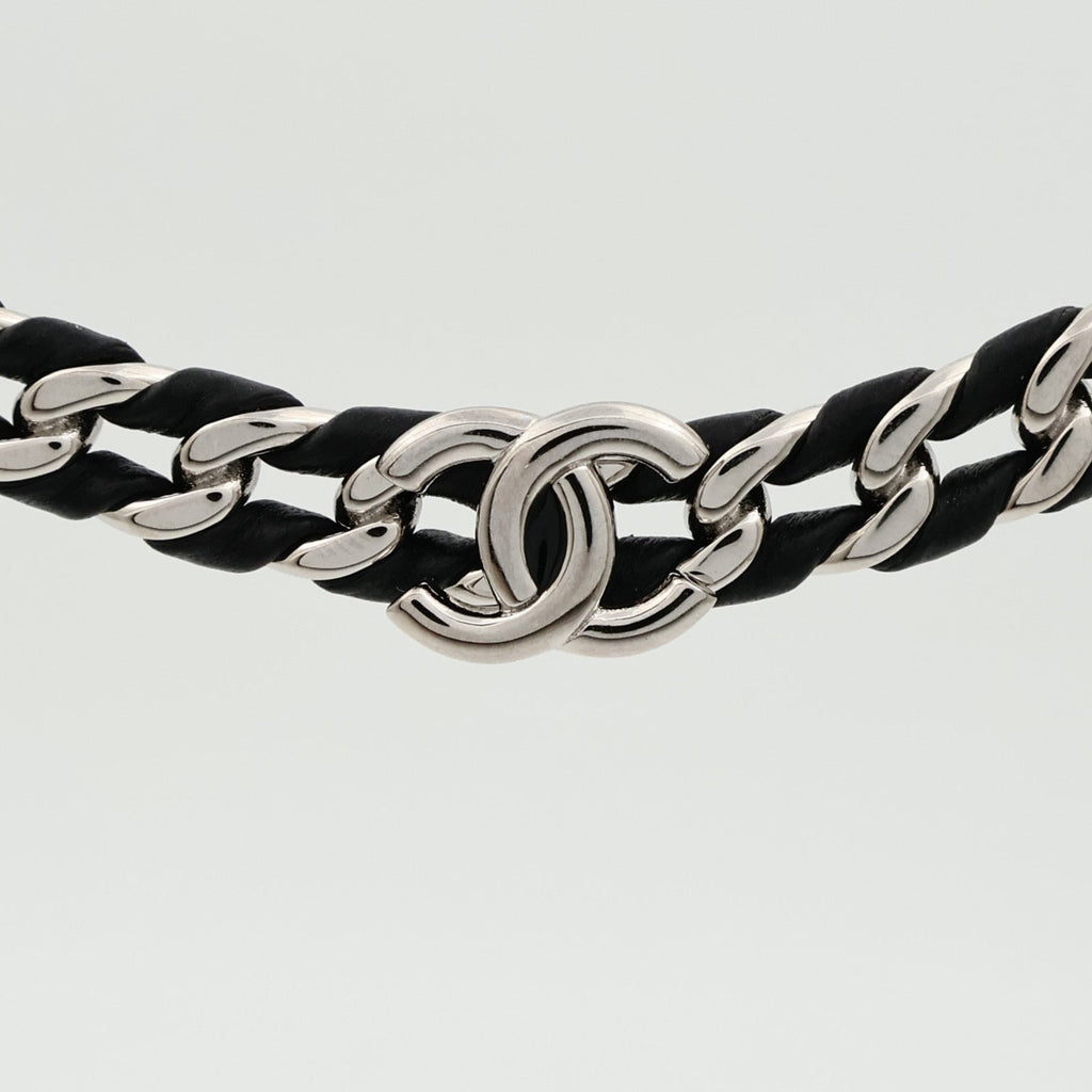 CHANEL CC Necklace · Lambskin · Metal