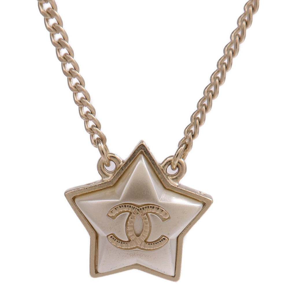 Chanel CC Necklace · Metal
