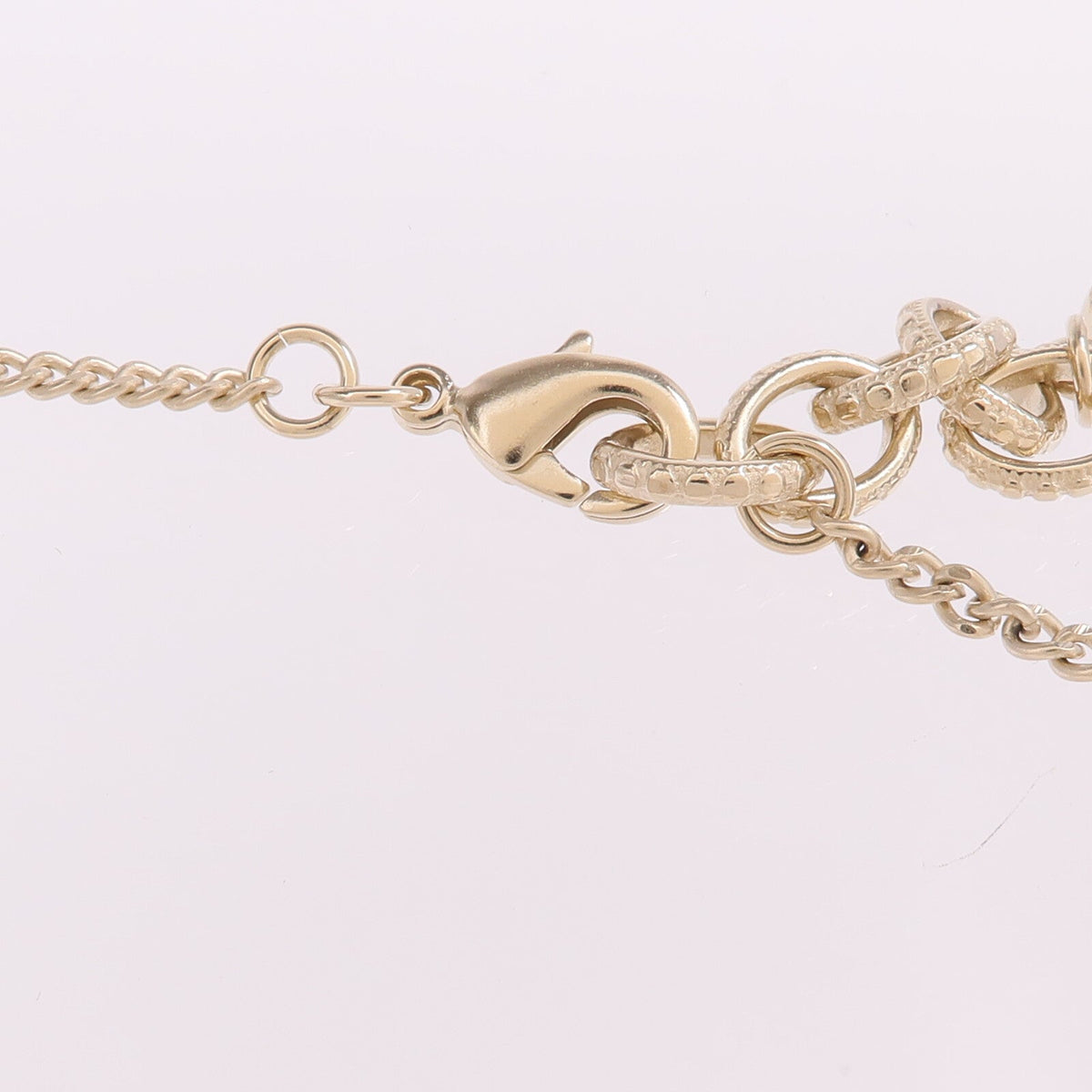 Chanel CC Necklace · Metal