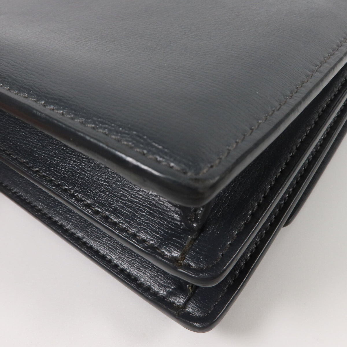 Saint Laurent Sunset Medium · Calfskin