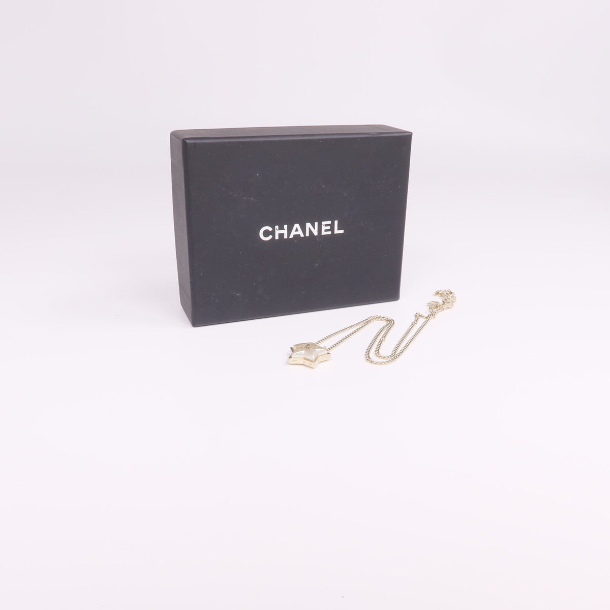 Chanel CC Necklace · Metal