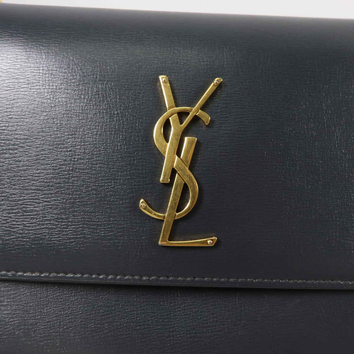 Saint Laurent Sunset Medium · Calfskin