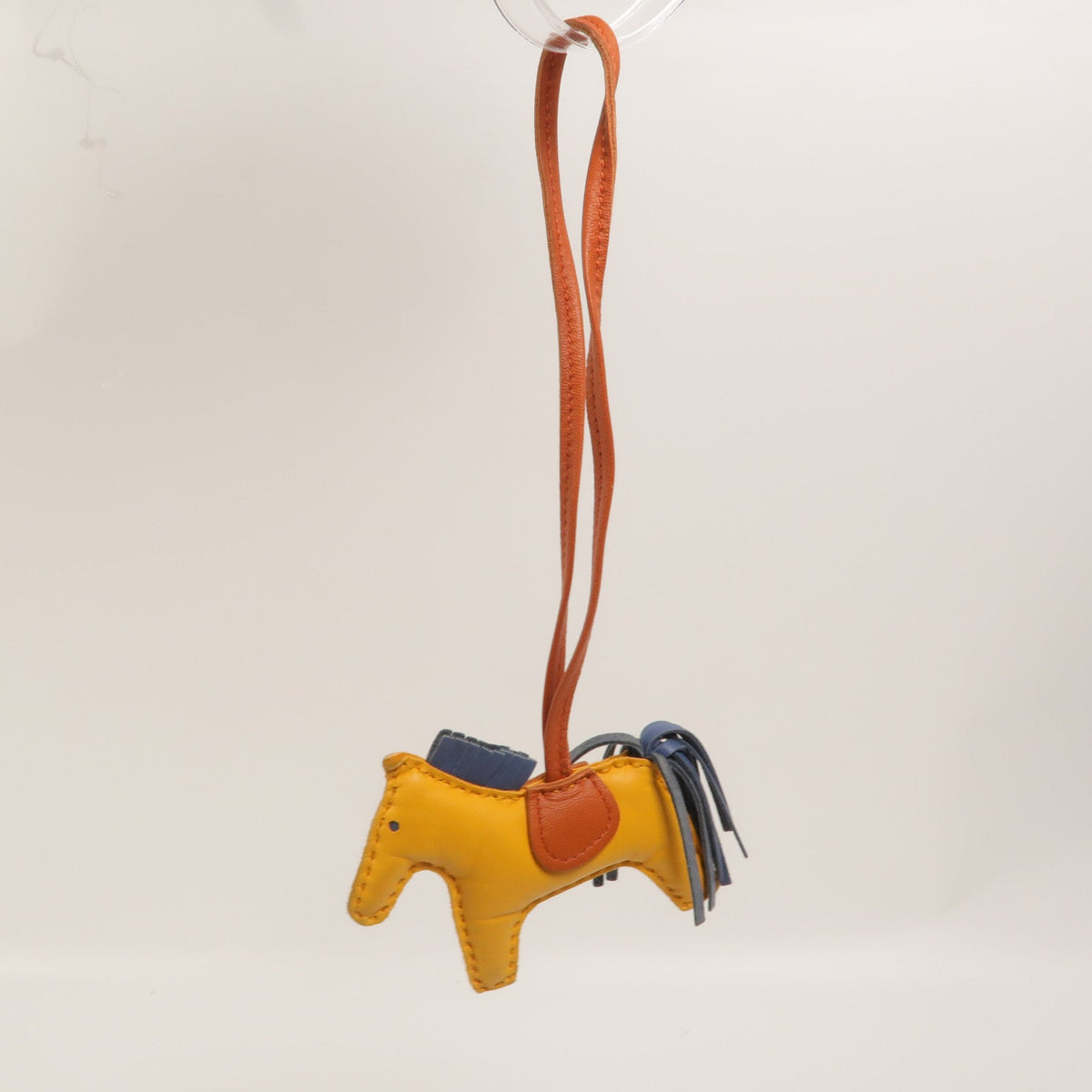 Hermès Rodeo PM · Jaune d'Or Agate · Lambskin