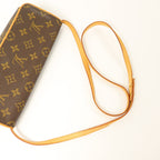 Louis Vuitton Pochette Twin GM · Monogram