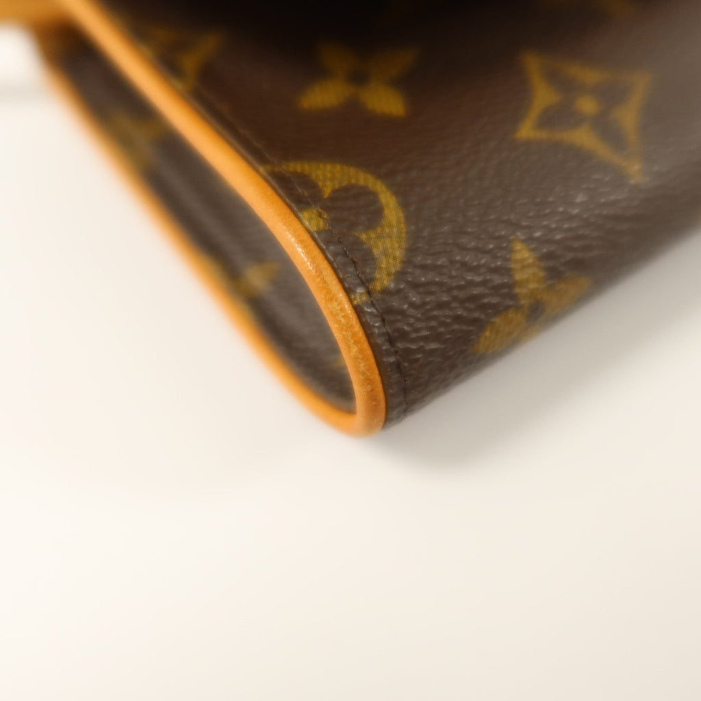 Louis Vuitton Pochette Twin GM · Monogram