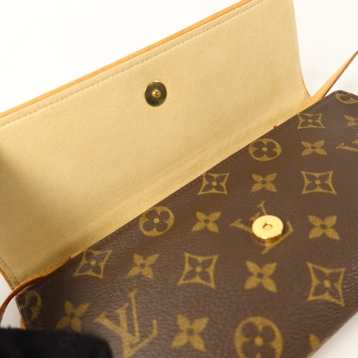 Louis Vuitton Pochette Twin GM · Monogram