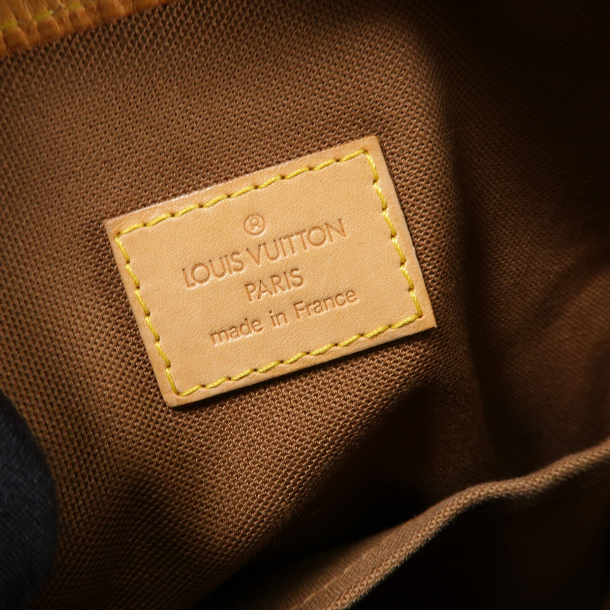 Louis Vuitton Batignolle · Monogram Canvas