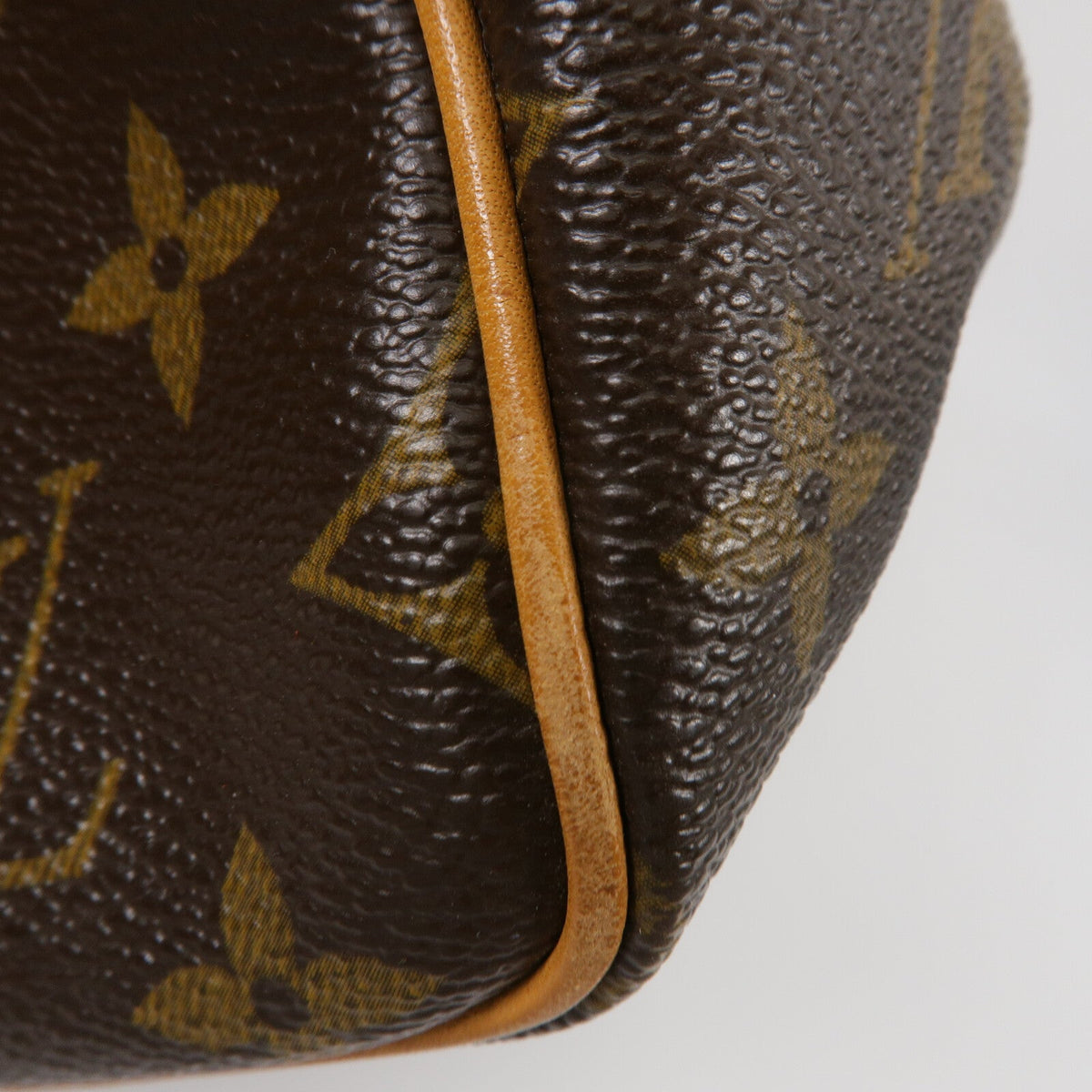 Louis Vuitton Batignolle · Monogram Canvas