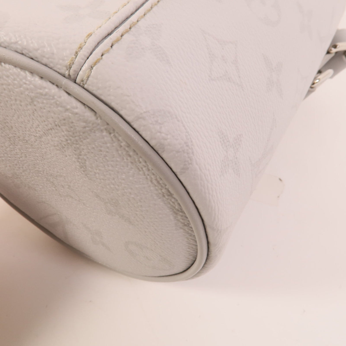 Louis Vuitton Chalk Nano · Monogram