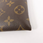 Louis Vuitton Pochette A4 · Monogram
