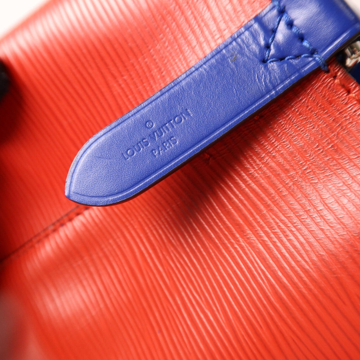 Louis Vuitton NeoNoe MM · Epi Bicolor