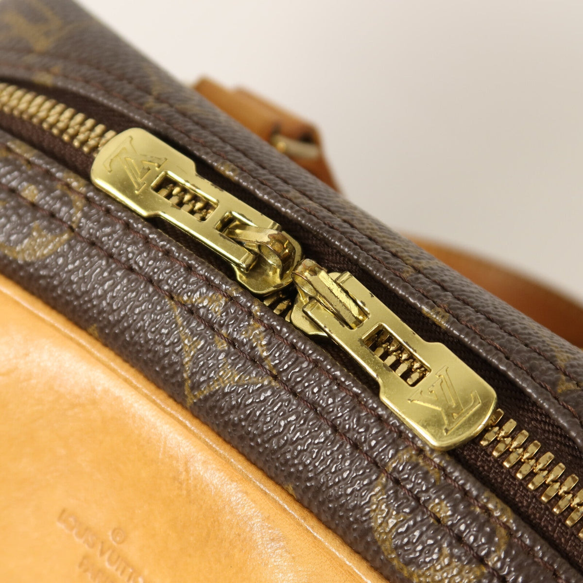 Louis Vuitton Excursion · Monogram Shoe Case