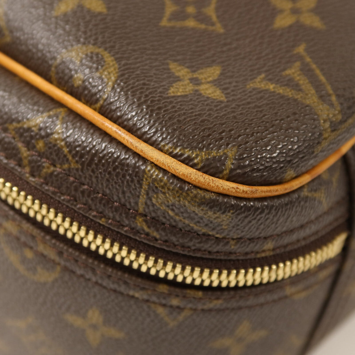 Louis Vuitton Excursion · Monogram Shoe Case