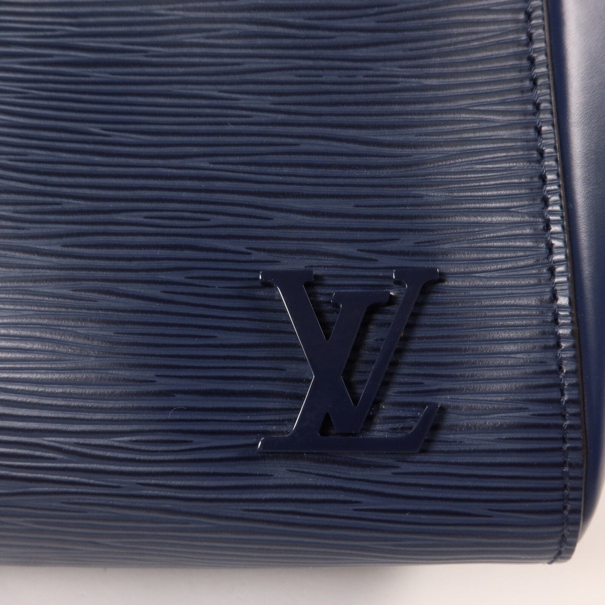 Louis Vuitton Cluny MM · Epi Leather