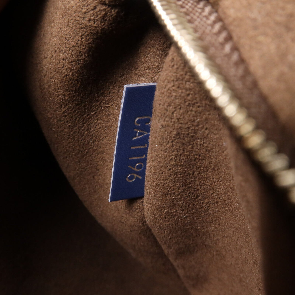 Louis Vuitton Cluny MM · Epi Leather