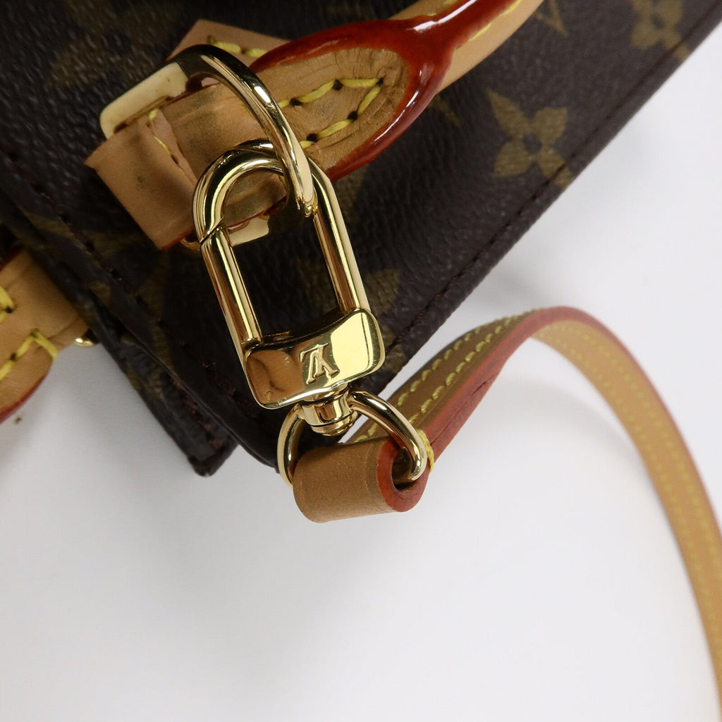 Louis Vuitton Petit Sac Plat · Monogram