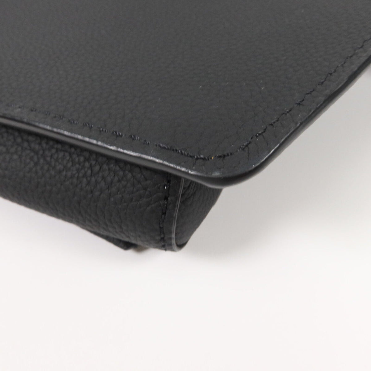 Louis Vuitton Aerogram Takeoff Sling · Calfskin