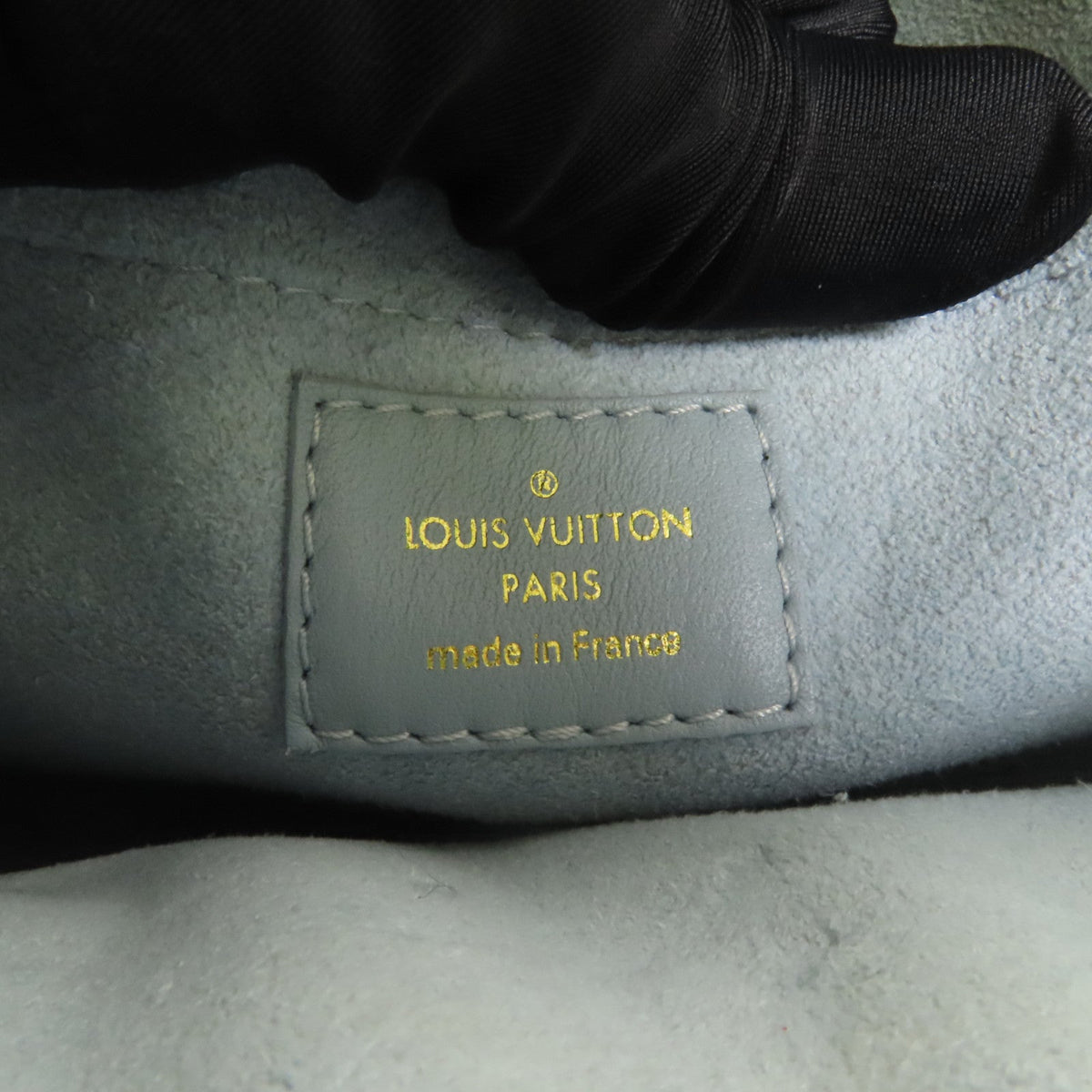 Louis Vuitton New Wave Camera · Calfskin