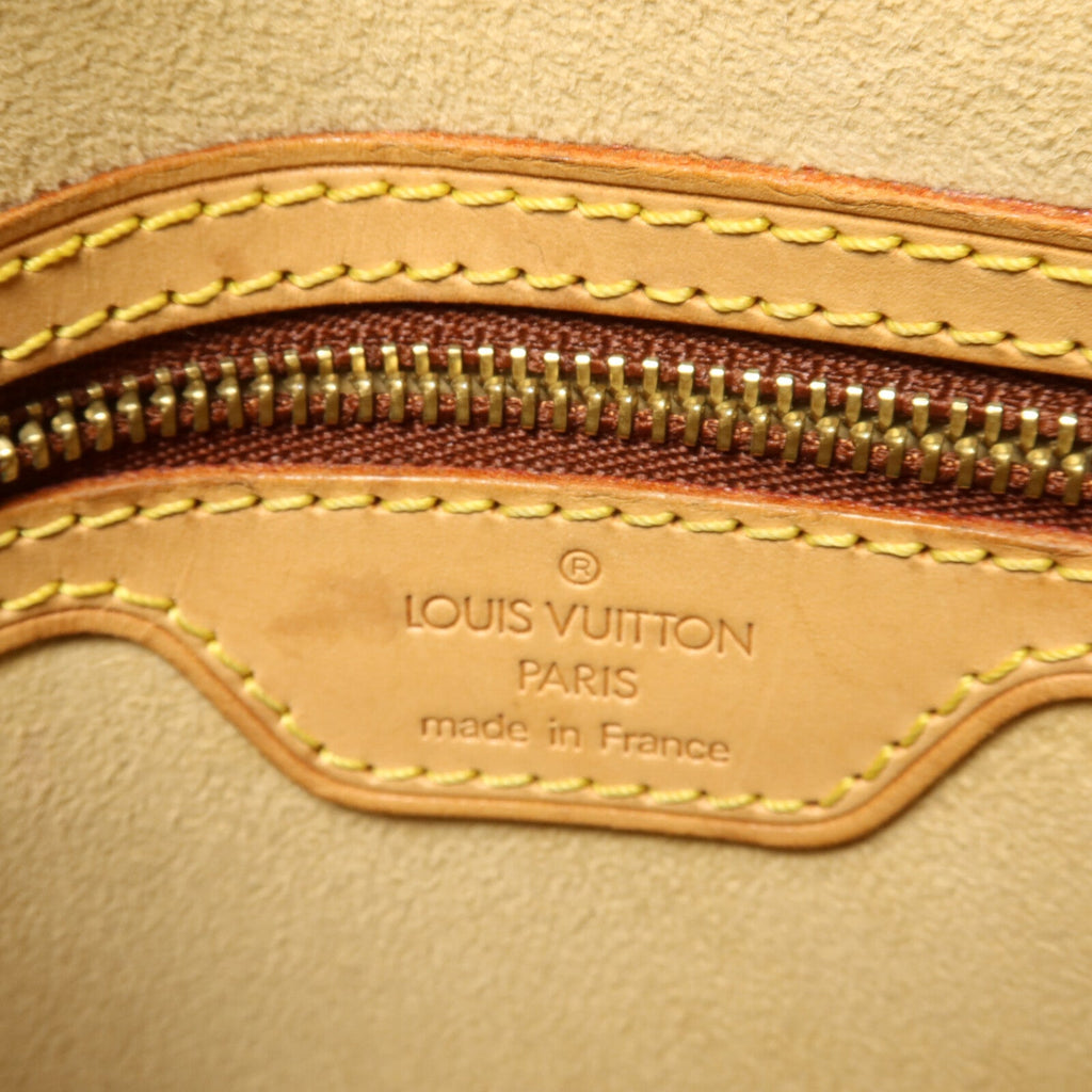 Louis Vuitton Looping MM · Monogram