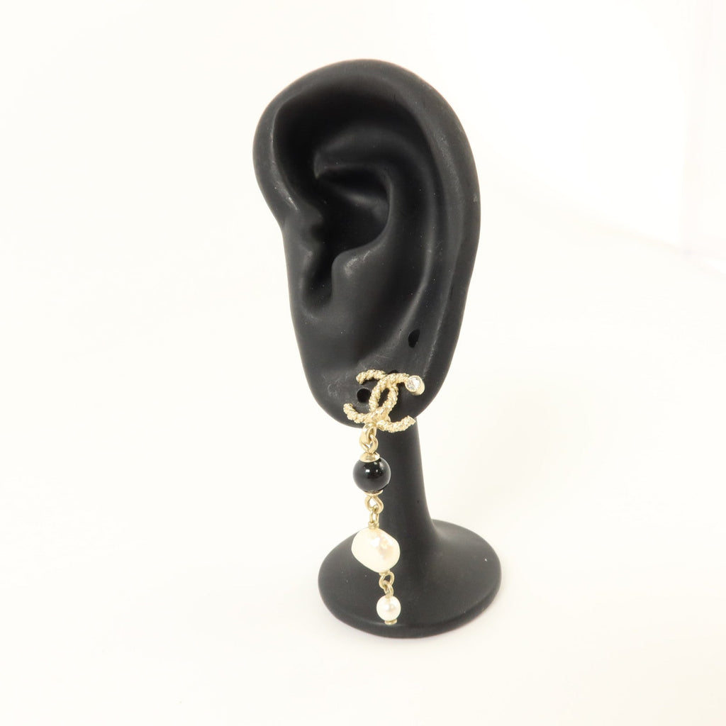 Chanel CC · Earrings · PVC