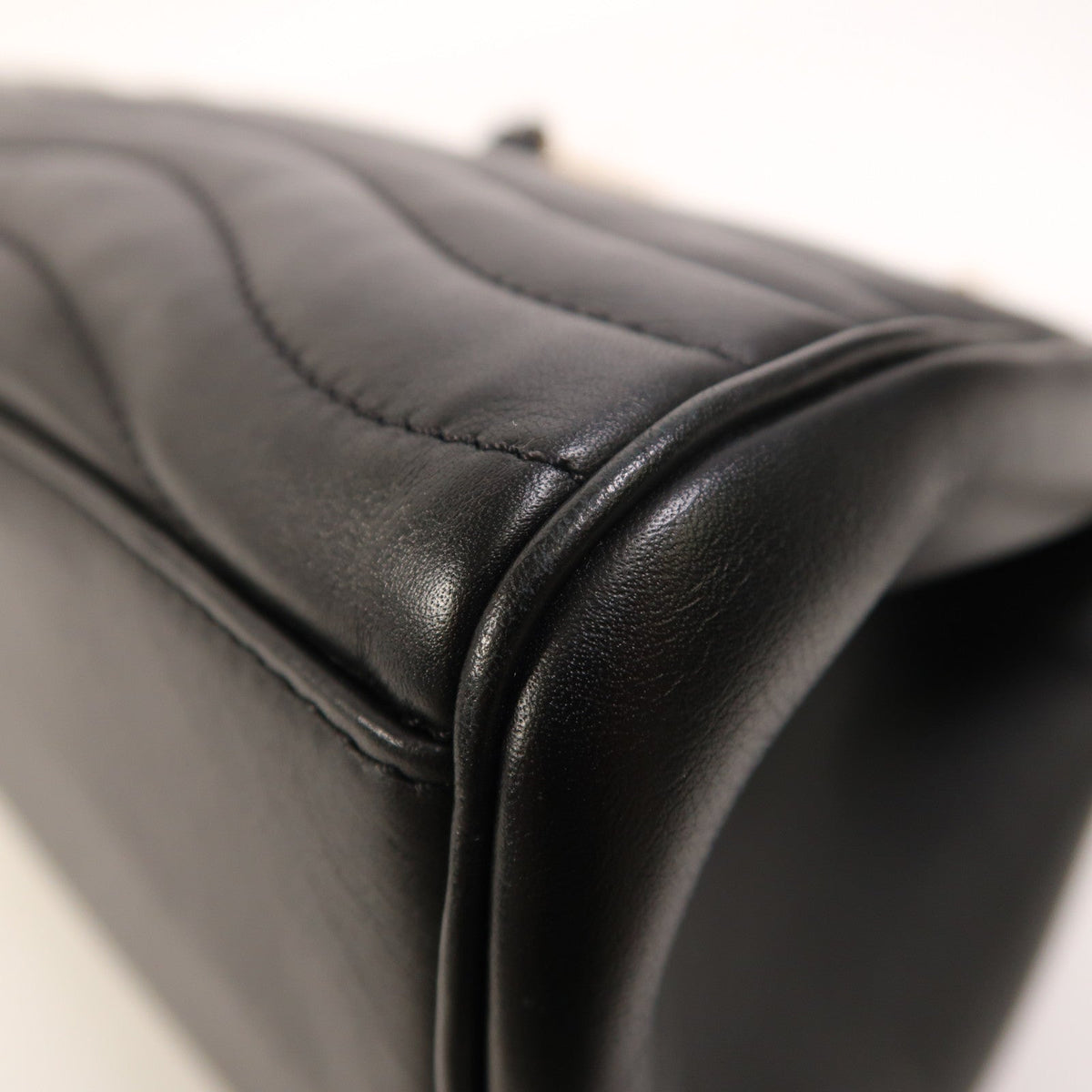 Louis Vuitton New Wave Chain Tote · Calfskin