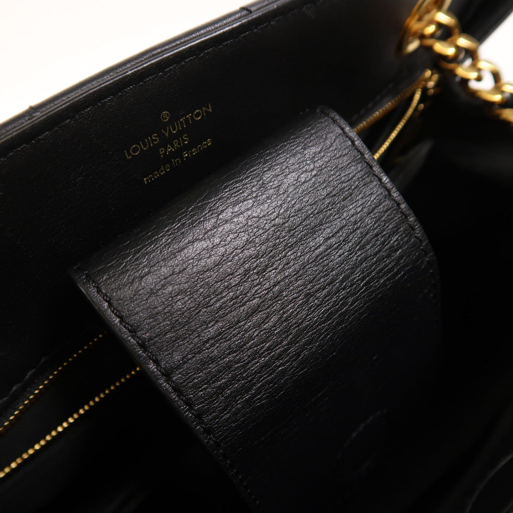 Louis Vuitton New Wave Chain Tote · Calfskin