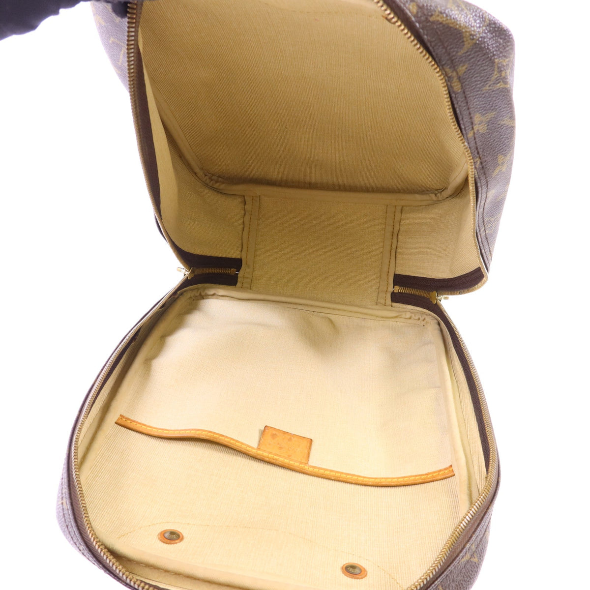 Louis Vuitton Excursion · Monogram Canvas