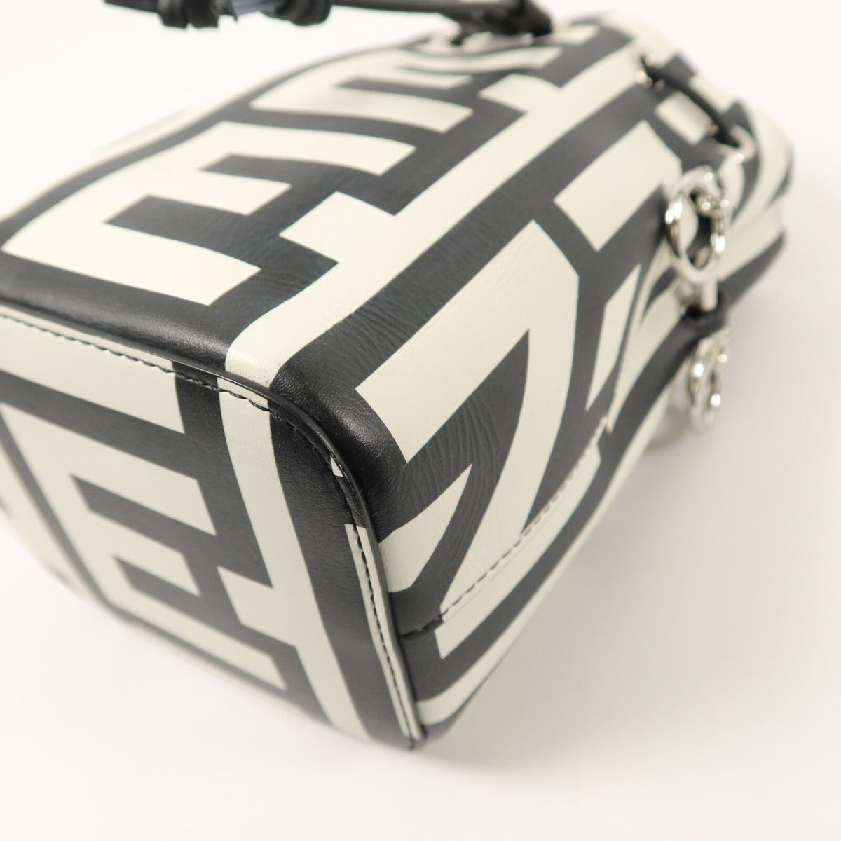 Fendi Mini Mon Tresor · Calfskin