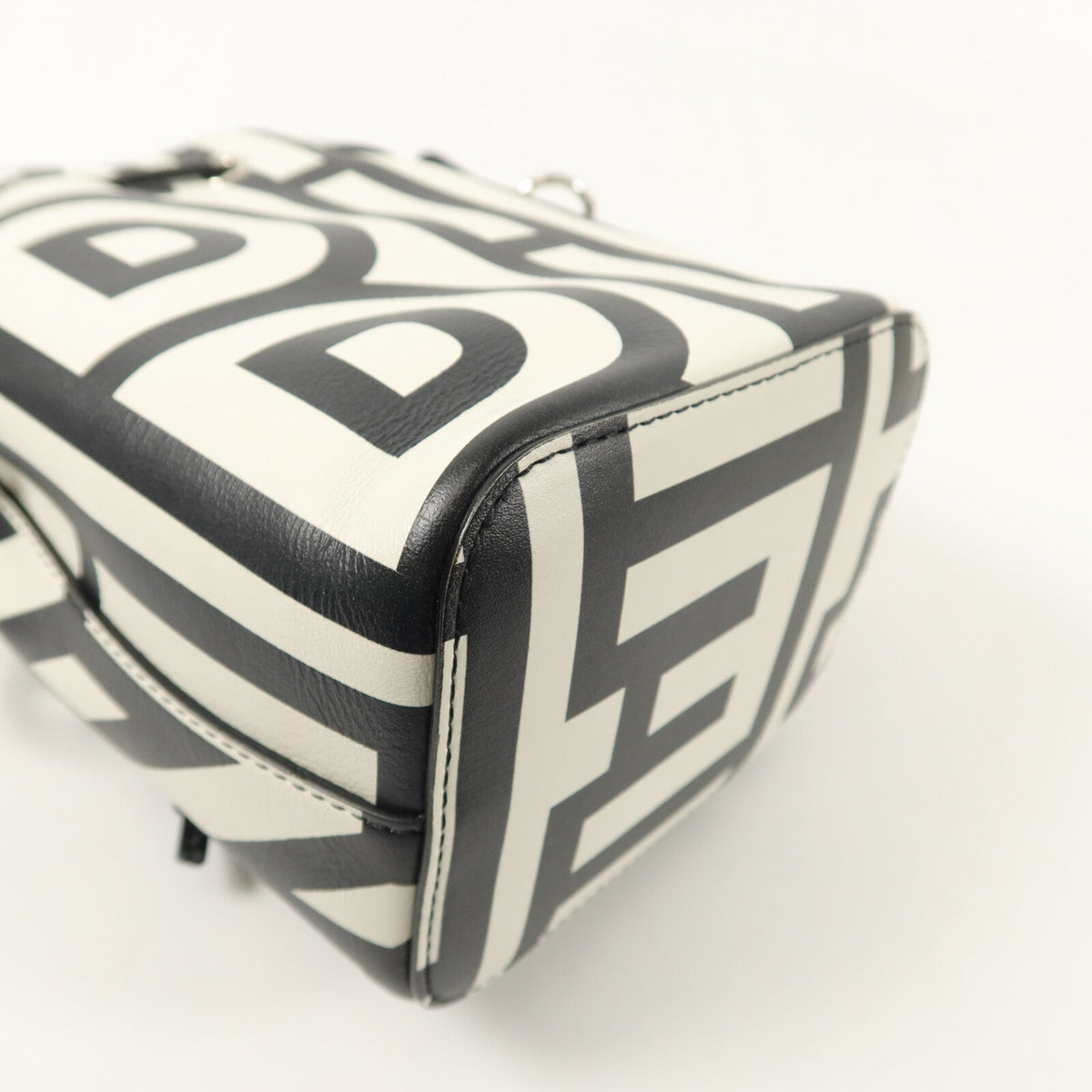 Fendi Mini Mon Tresor · Calfskin