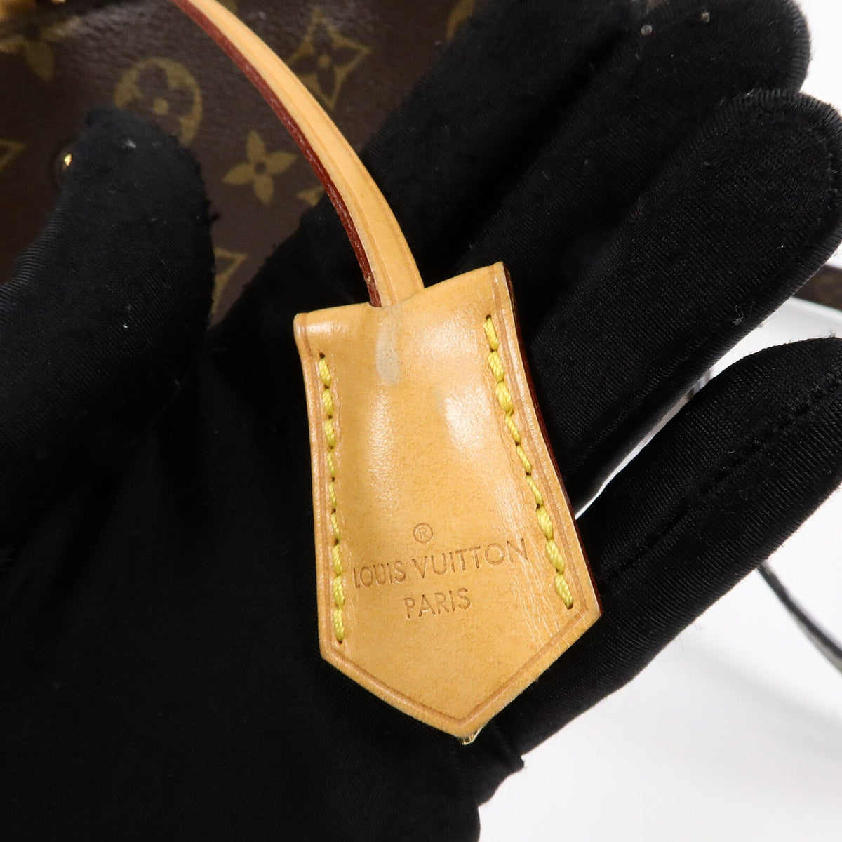 Louis Vuitton Montaigne BB · Monogram
