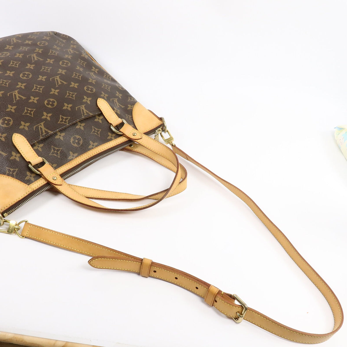 Louis Vuitton Odeon GM · Monogram