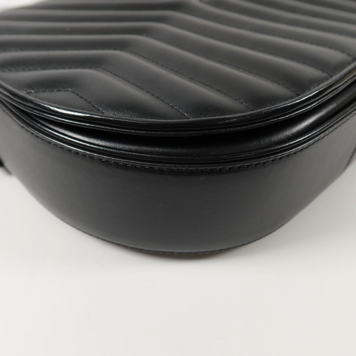 Saint Laurent Joan Medium · Calfskin