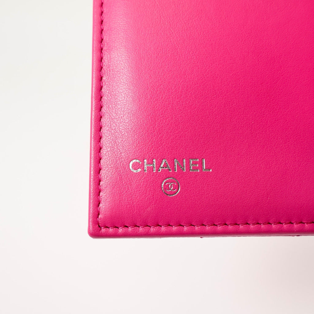 Chanel C19 Medium Flap Wallet · Calfskin