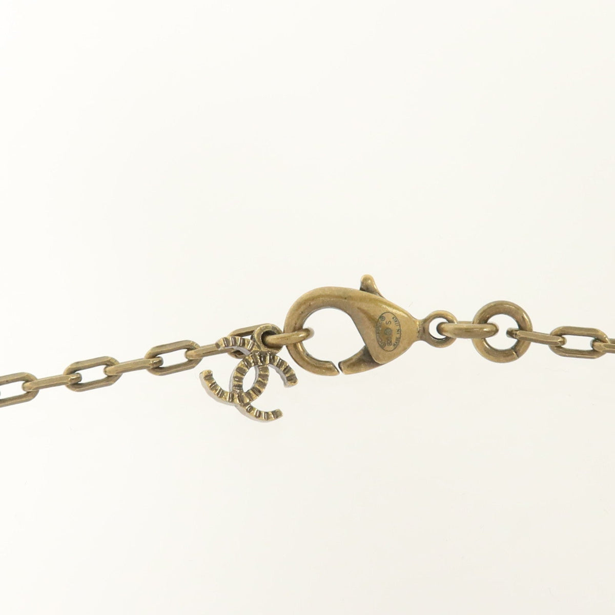Chanel CC Necklace · Metal