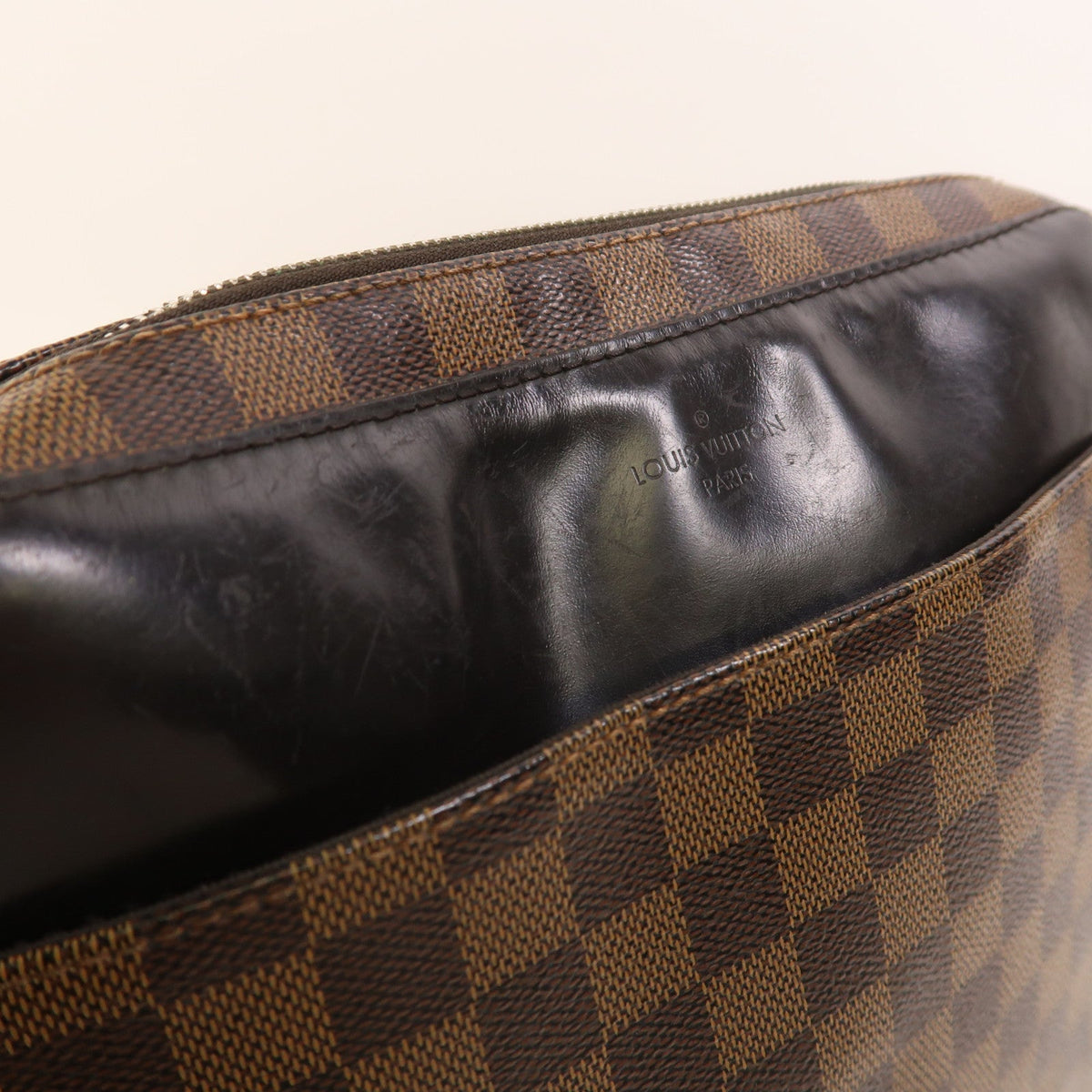 Louis Vuitton Jake Messenger PM · Damier Ebene