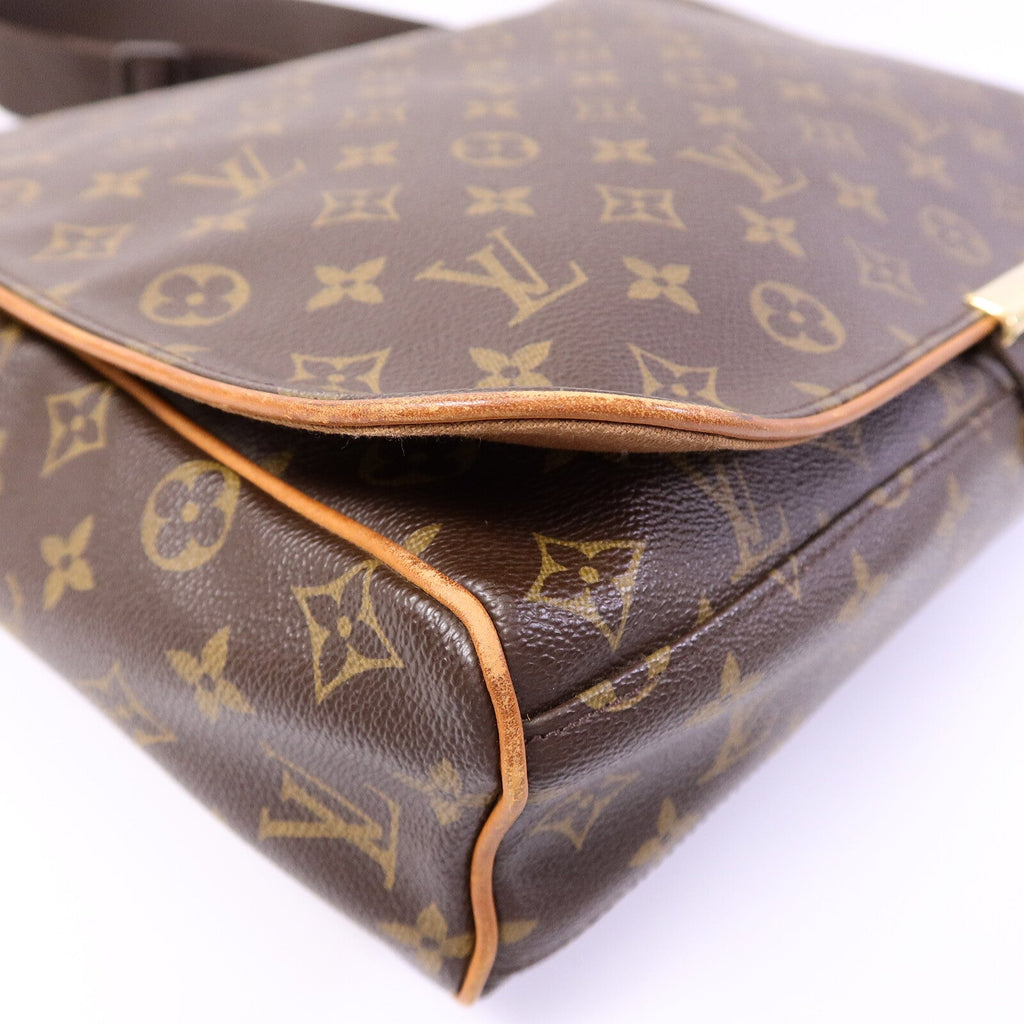 Louis Vuitton Abbesses · Monogram