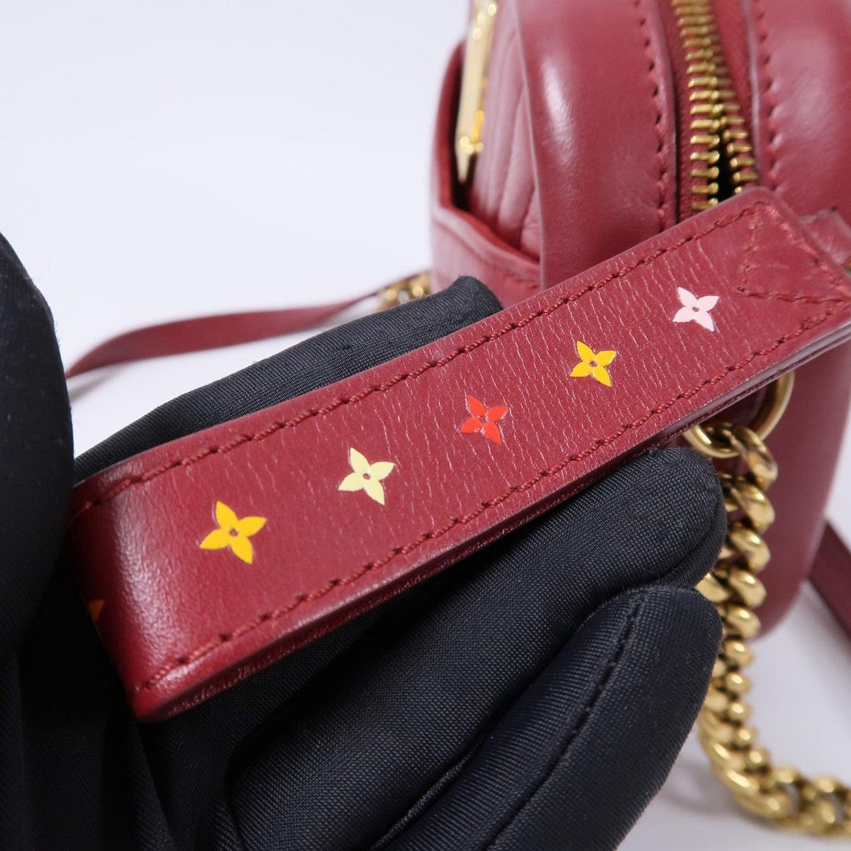Louis Vuitton New Wave · Chain Bag