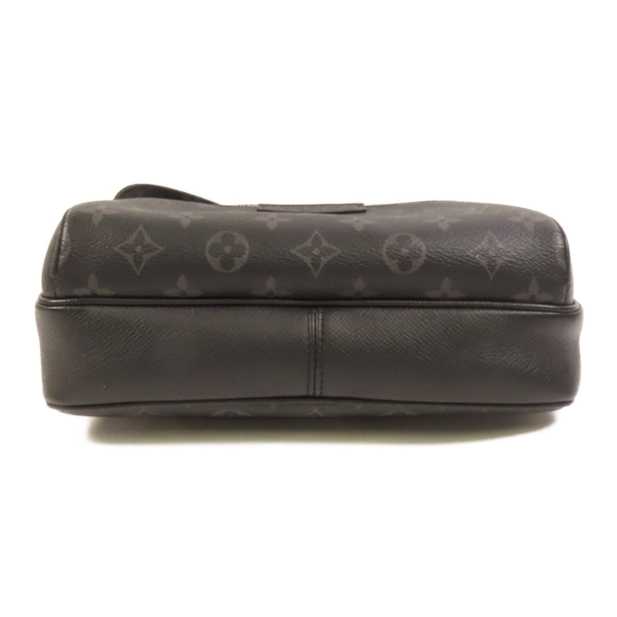 Louis Vuitton Messenger PM · Monogram Eclipse