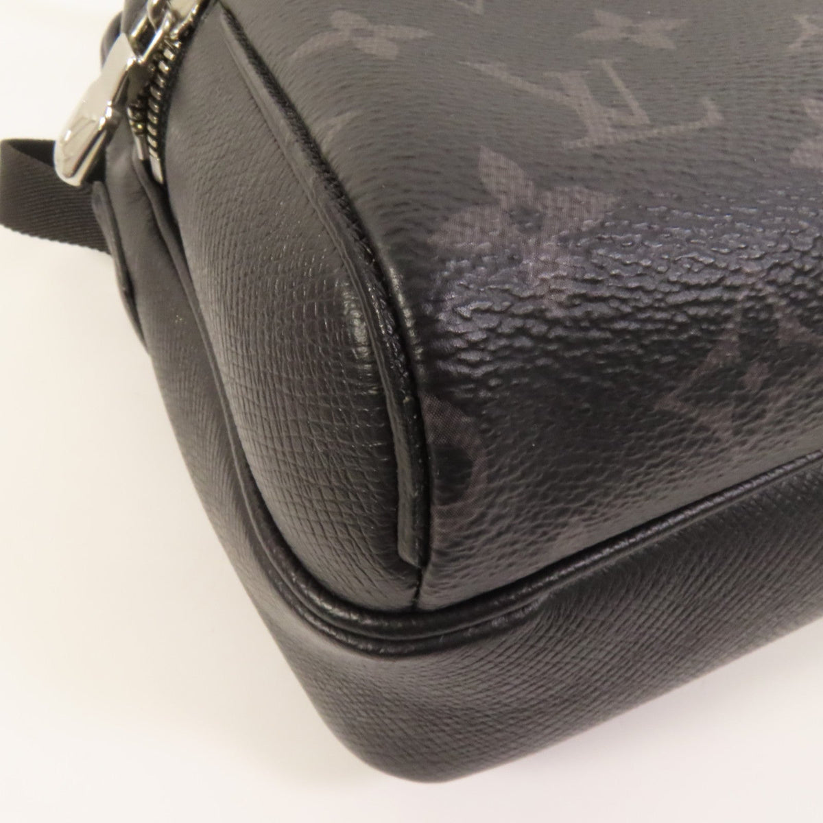 Louis Vuitton Messenger PM · Monogram Eclipse